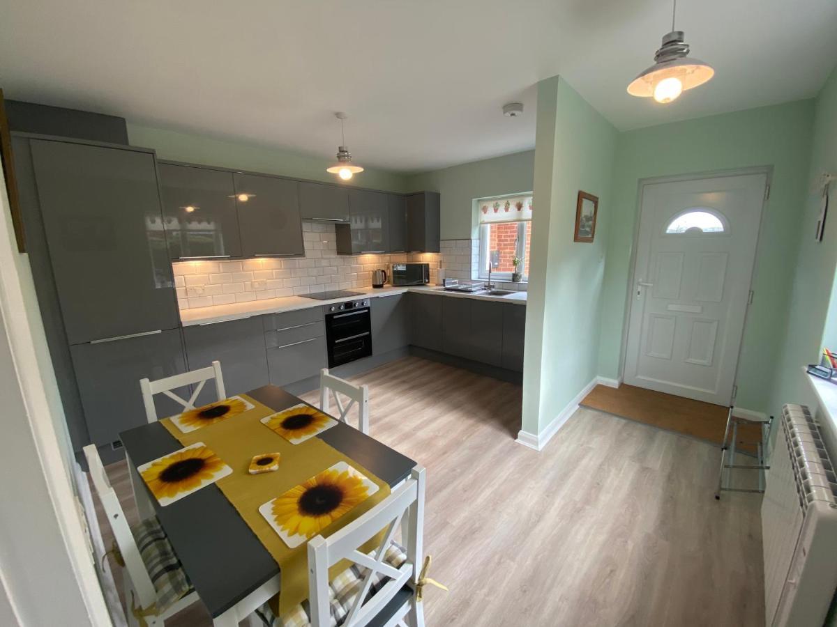 Entire Guest House, In Pewsey Vale, Wiltshire Manningford Abbots Ngoại thất bức ảnh