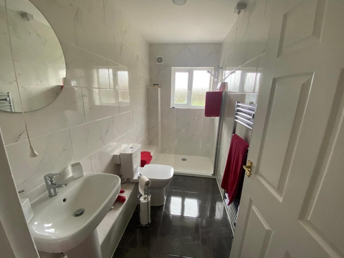 Entire Guest House, In Pewsey Vale, Wiltshire Manningford Abbots Ngoại thất bức ảnh