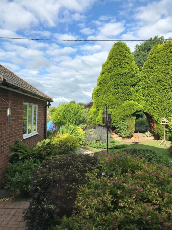 Entire Guest House, In Pewsey Vale, Wiltshire Manningford Abbots Ngoại thất bức ảnh